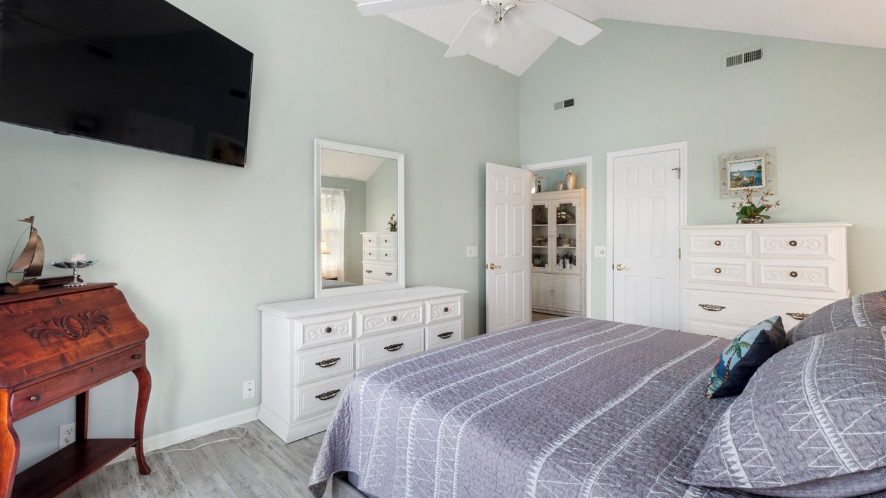 Photo of Bedroom in Ocean Isle Beach