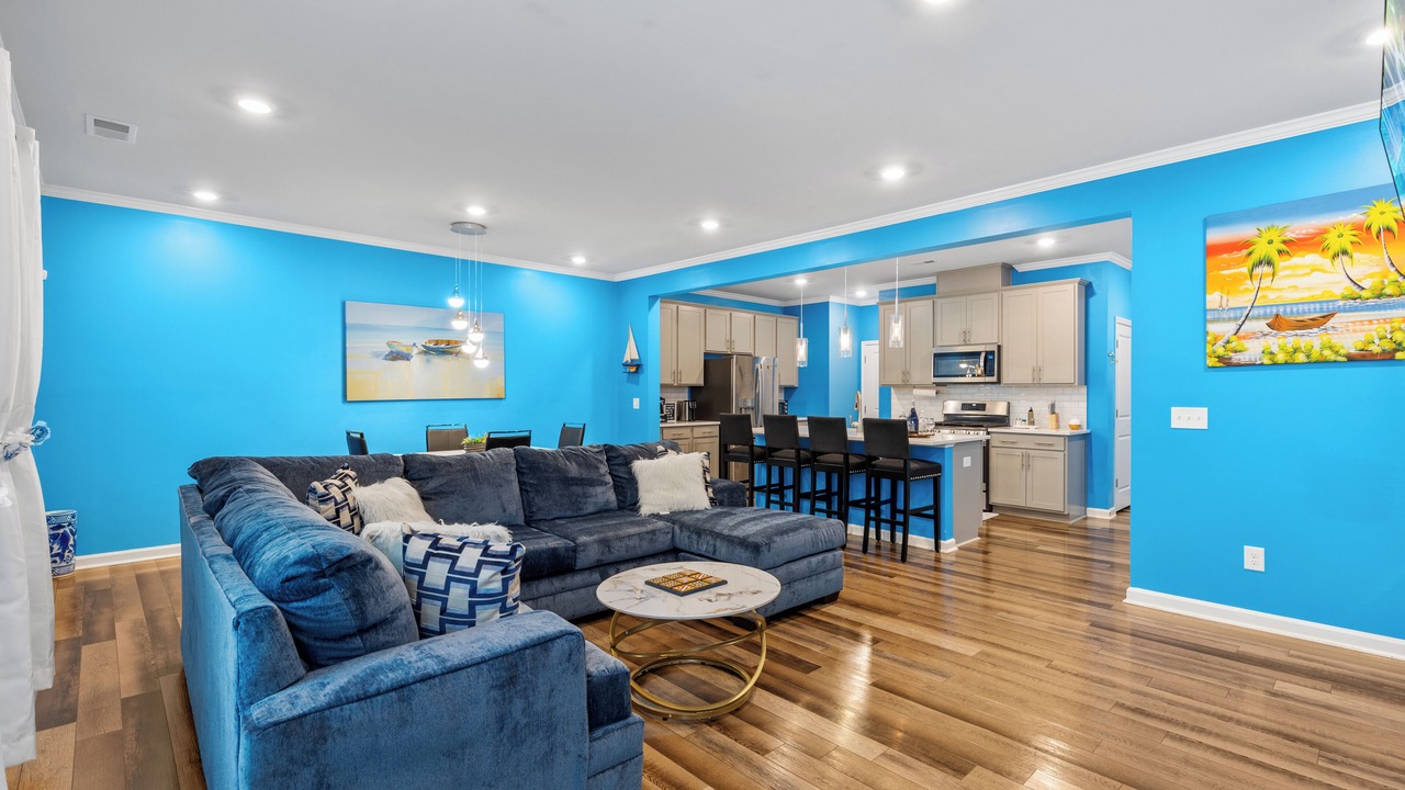 Photo of Livingroom in Northeast Raleigh