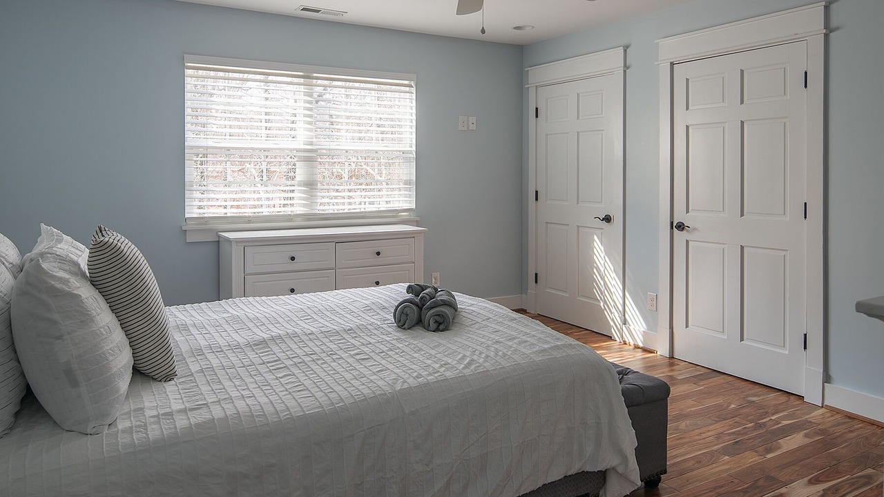 Photo of Bedroom in Mountainbrook