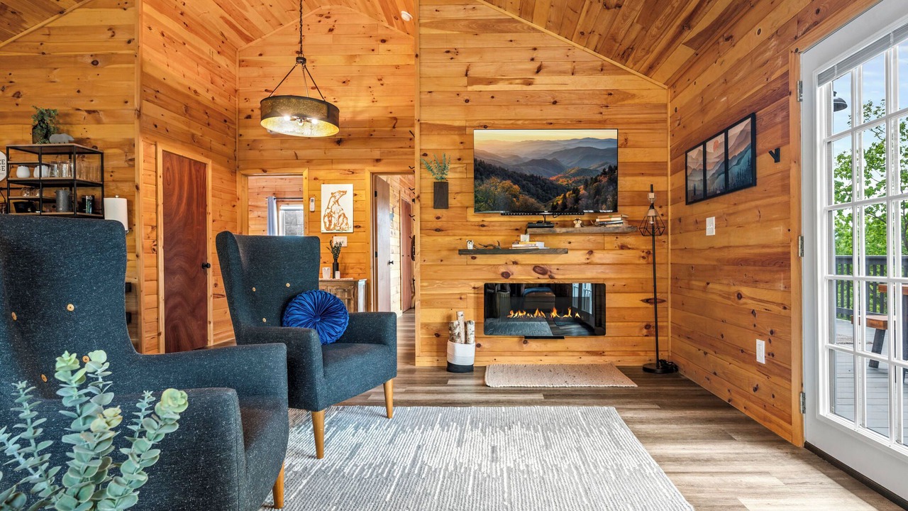 Photo of Livingroom in Morganton