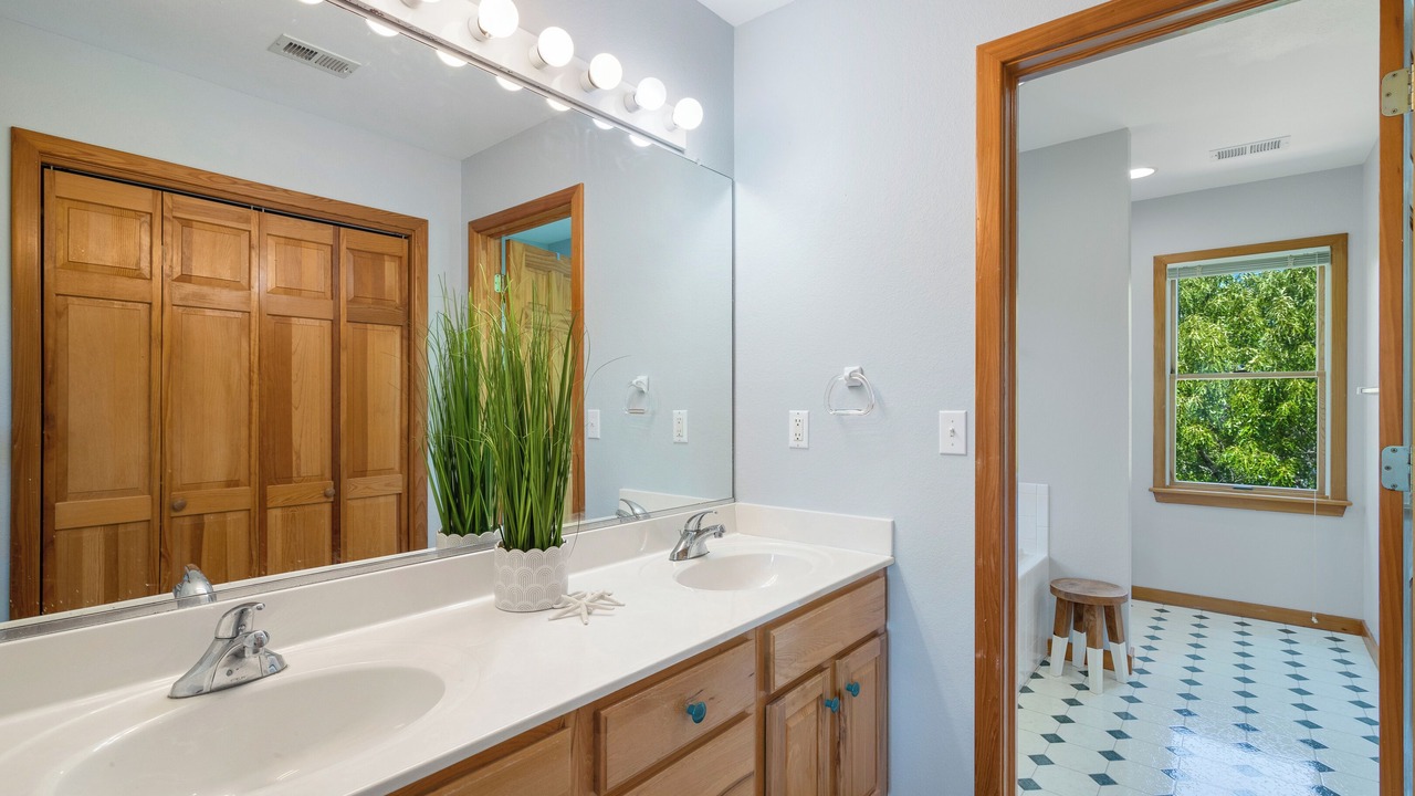 Photo of Bathroom in Duck