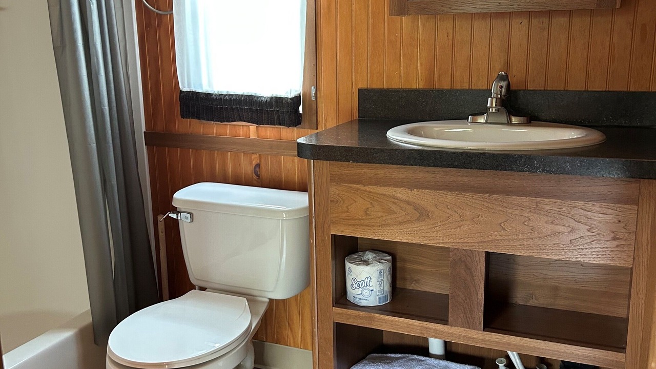 Photo of Bathroom in Ernul