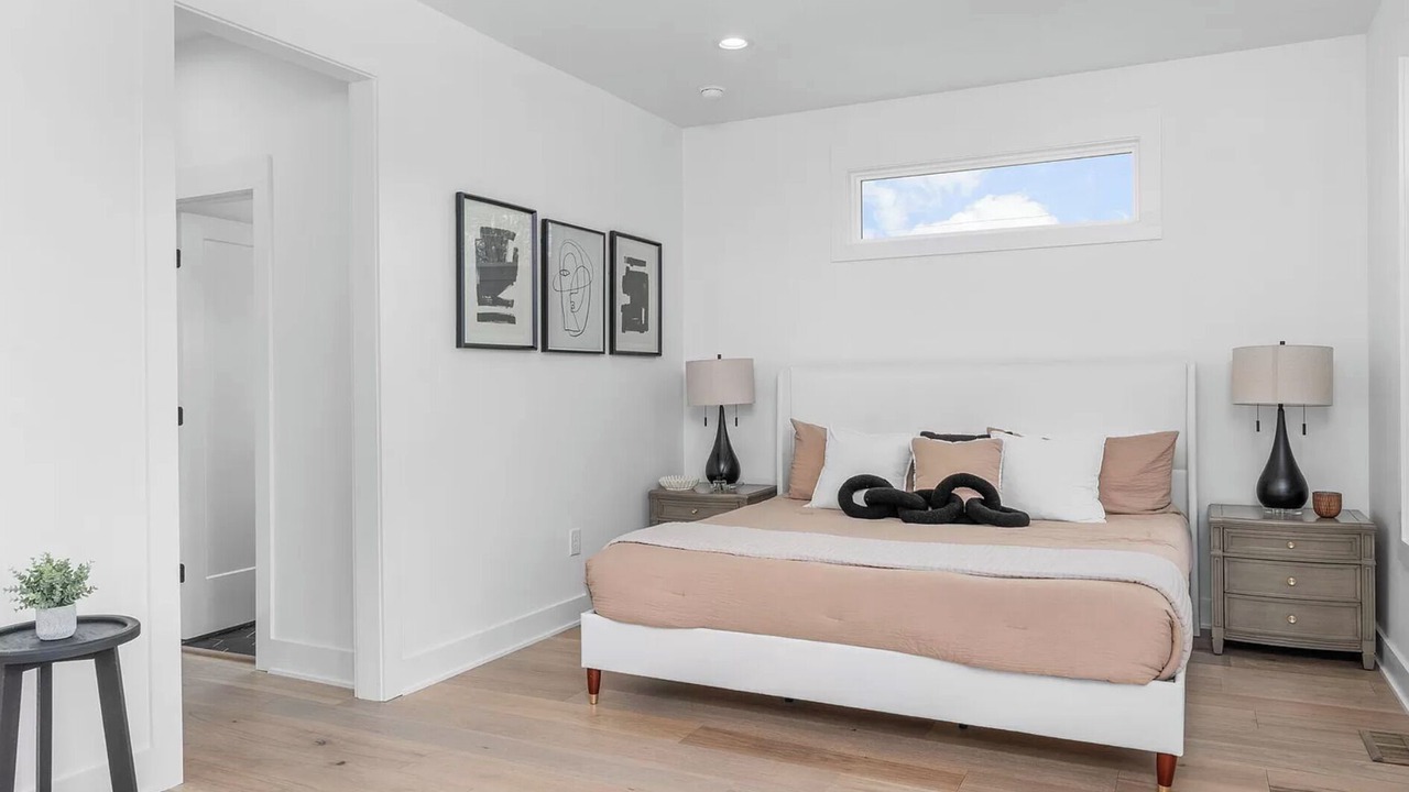 Photo of Bedroom in Downtown