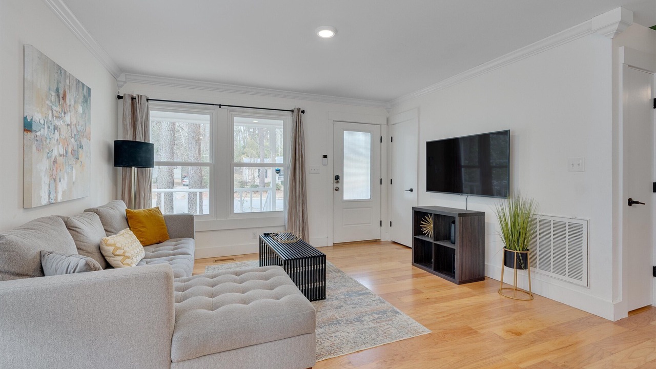 Photo of Livingroom in Southeast Raleigh