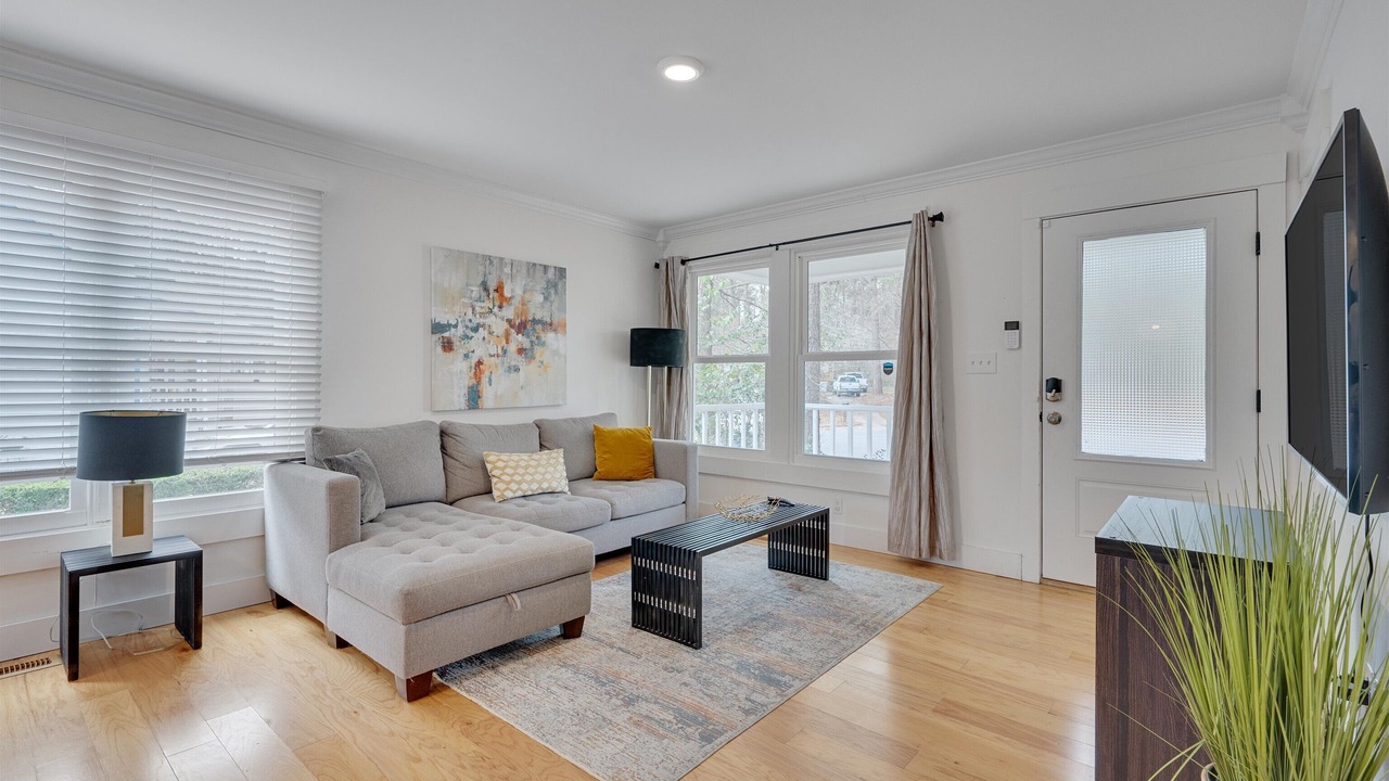 Photo of Livingroom in Southeast Raleigh