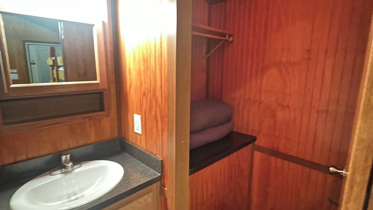 Photo of Bathroom in Ernul