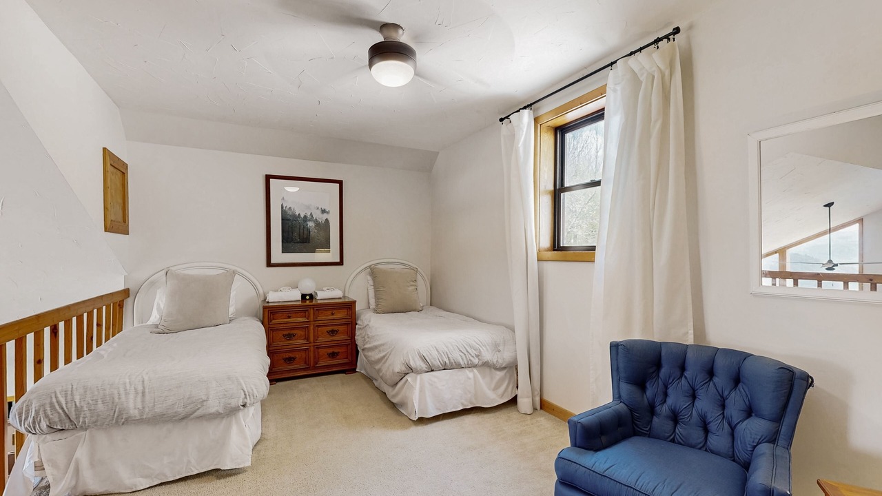 Photo of Bedroom in Seven Devils