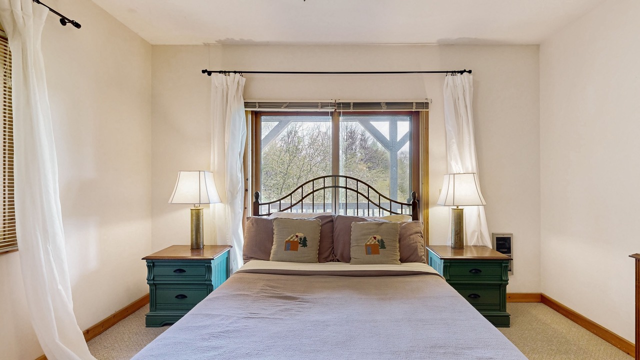 Photo of Bedroom in Seven Devils