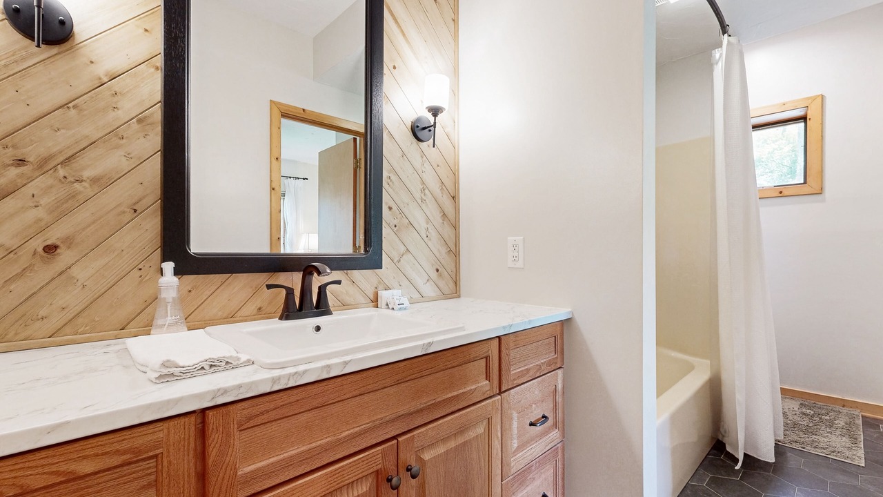 Photo of Bathroom in Seven Devils