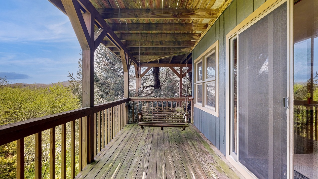Photo of Patio Balcony in Seven Devils