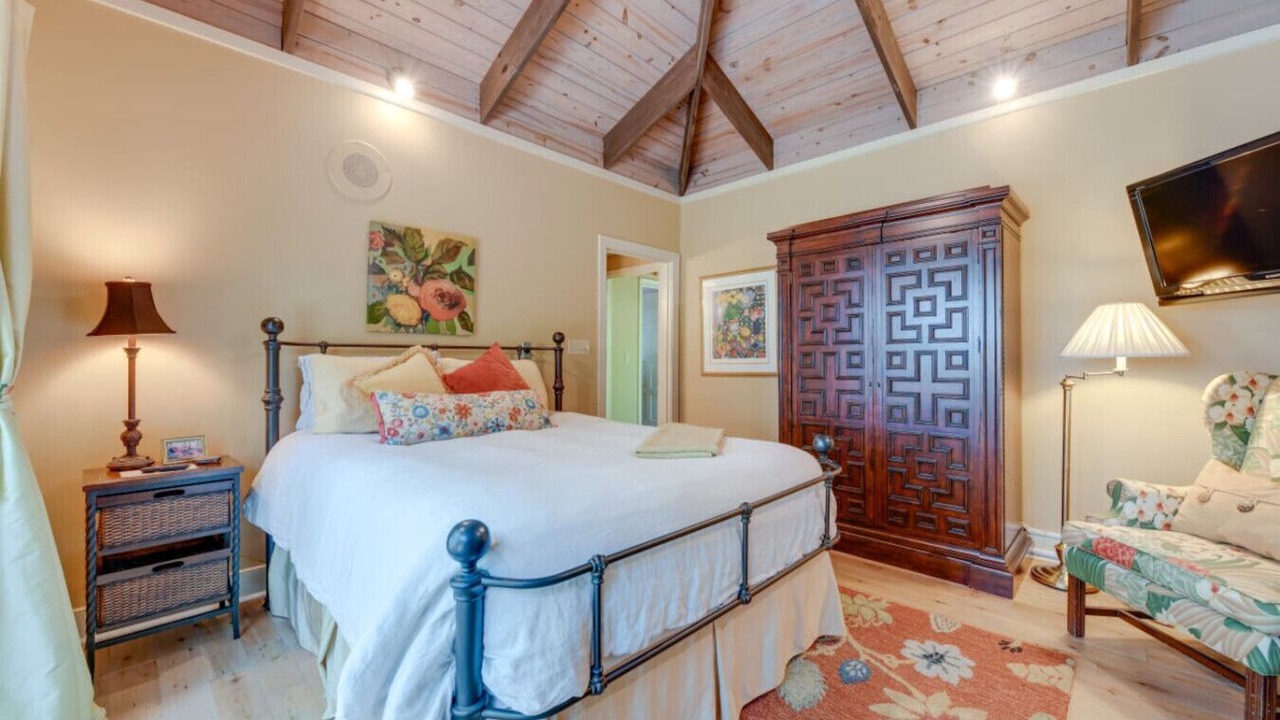 Photo of Bedroom in Sherrills Ford