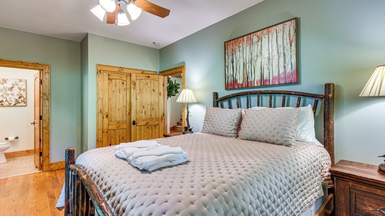 Photo of Bedroom in Cullowhee
