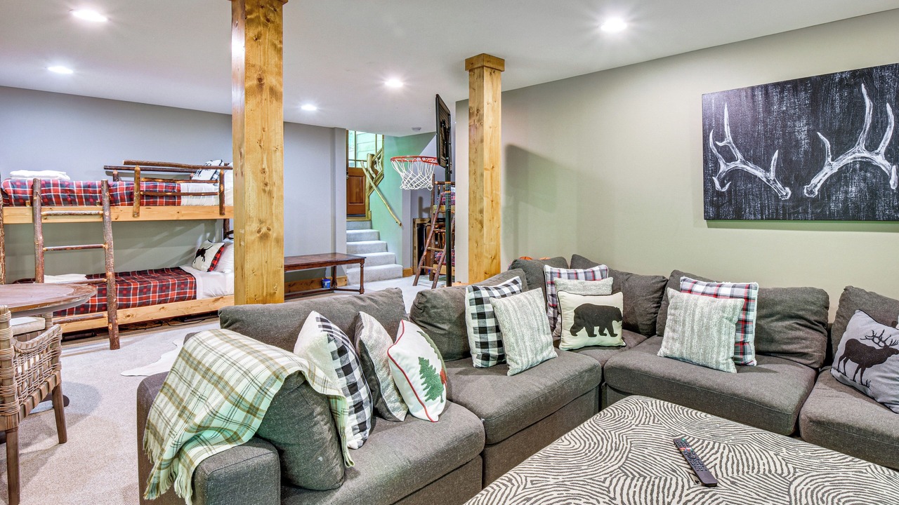 Photo of Livingroom in Cullowhee
