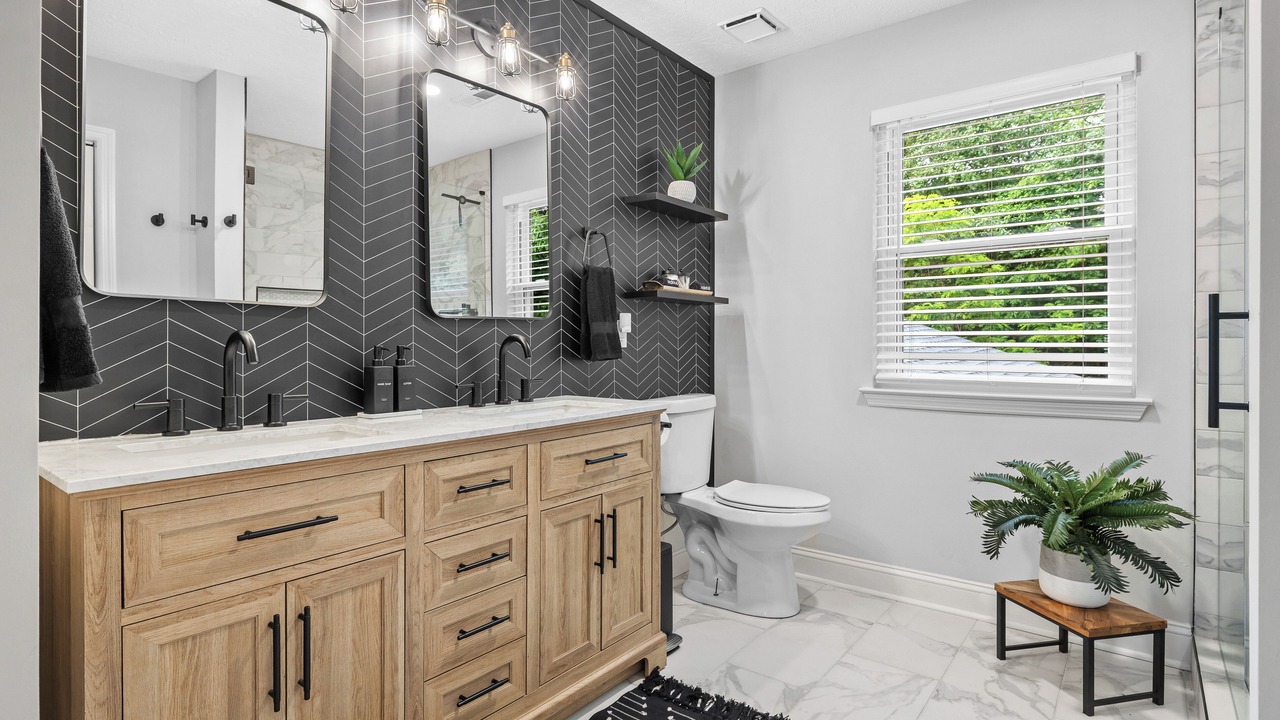 Photo of Bathroom in Trailwood