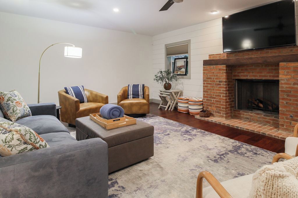 Photo of Livingroom in Highlands Hills