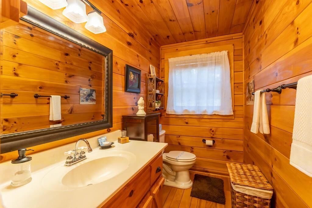Photo of Bathroom in Purlear