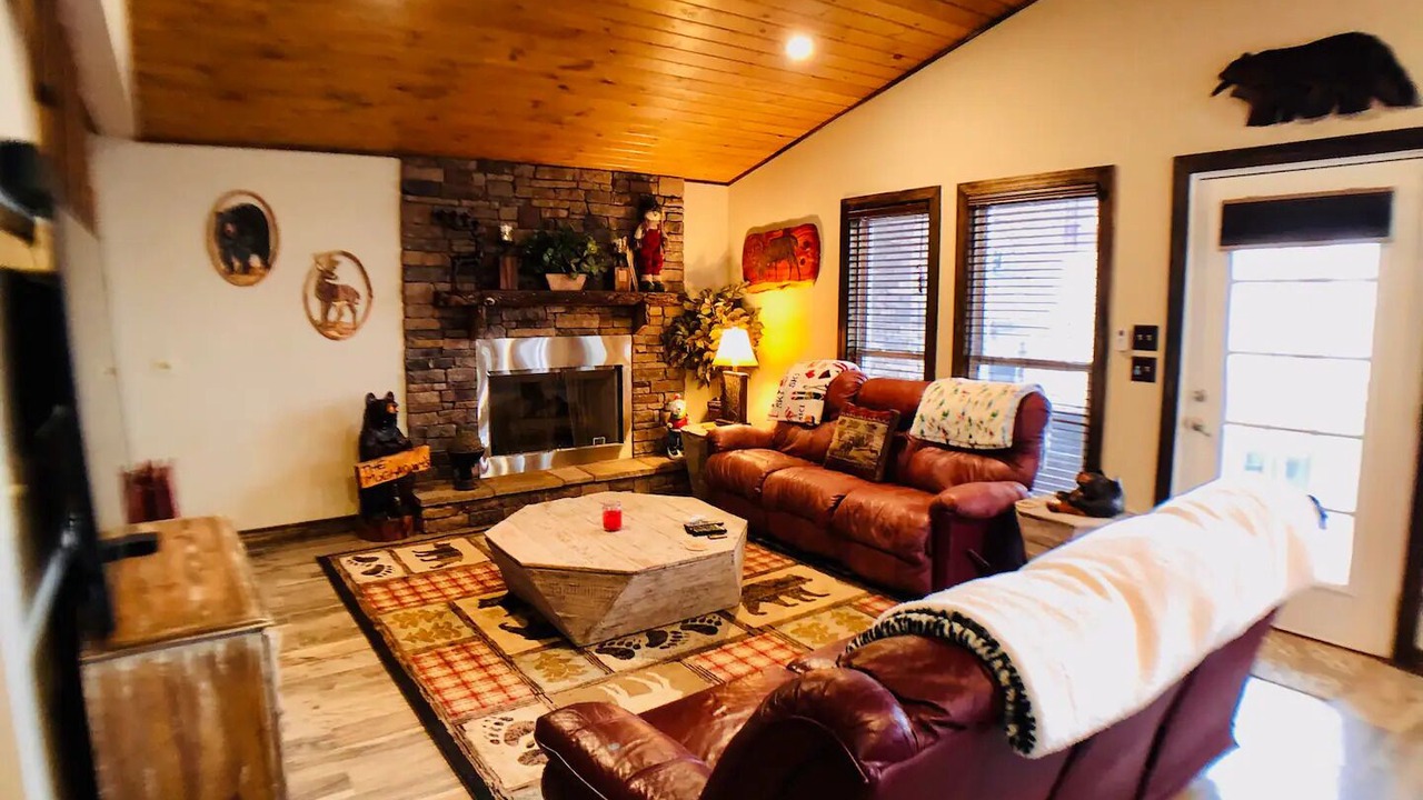 Photo of Livingroom in Charter Hills