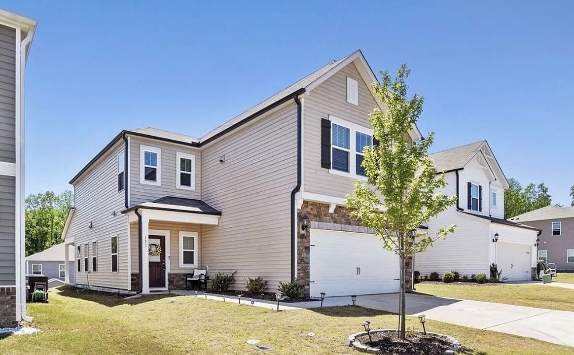 Photo of Outdoor in Clayton