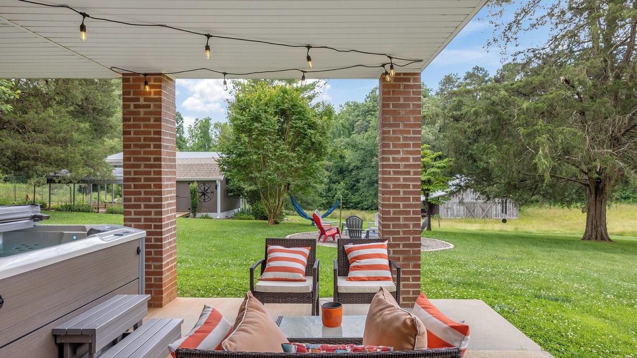 Photo of Patio Balcony in Elkin