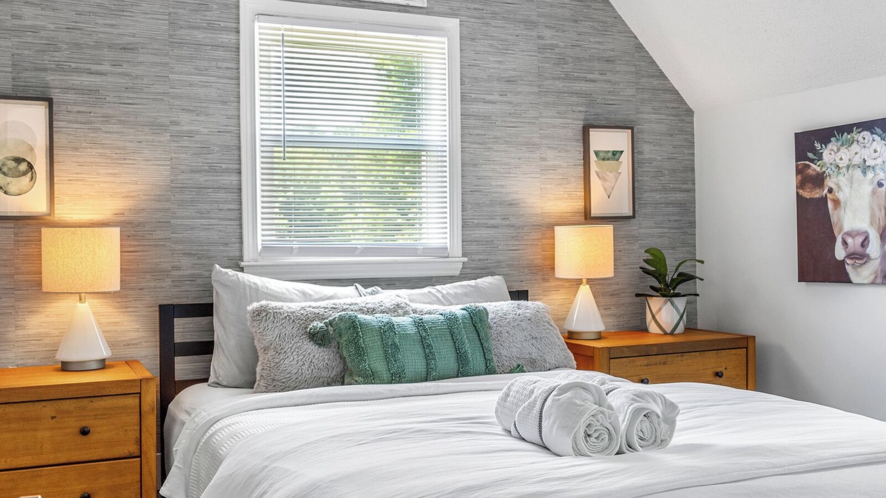 Photo of Bedroom in Elkin