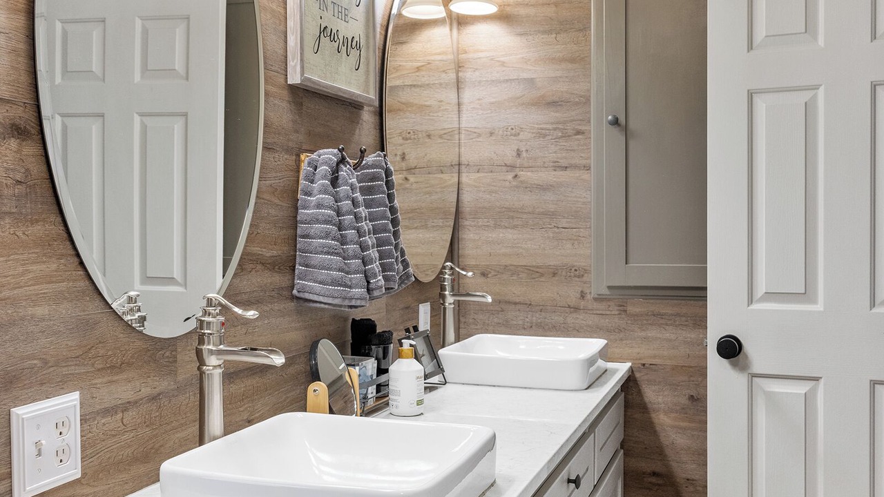 Photo of Bathroom in Elkin