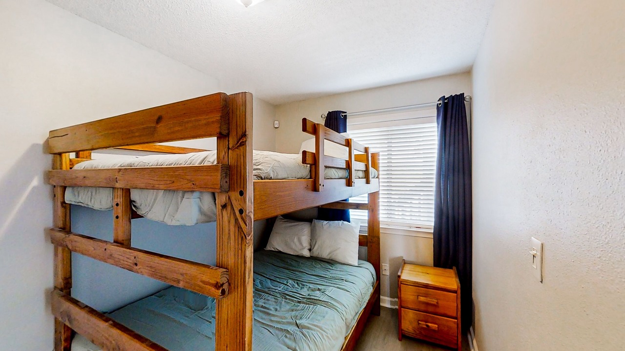 Photo of Bedroom in Carolina Yacht Landing