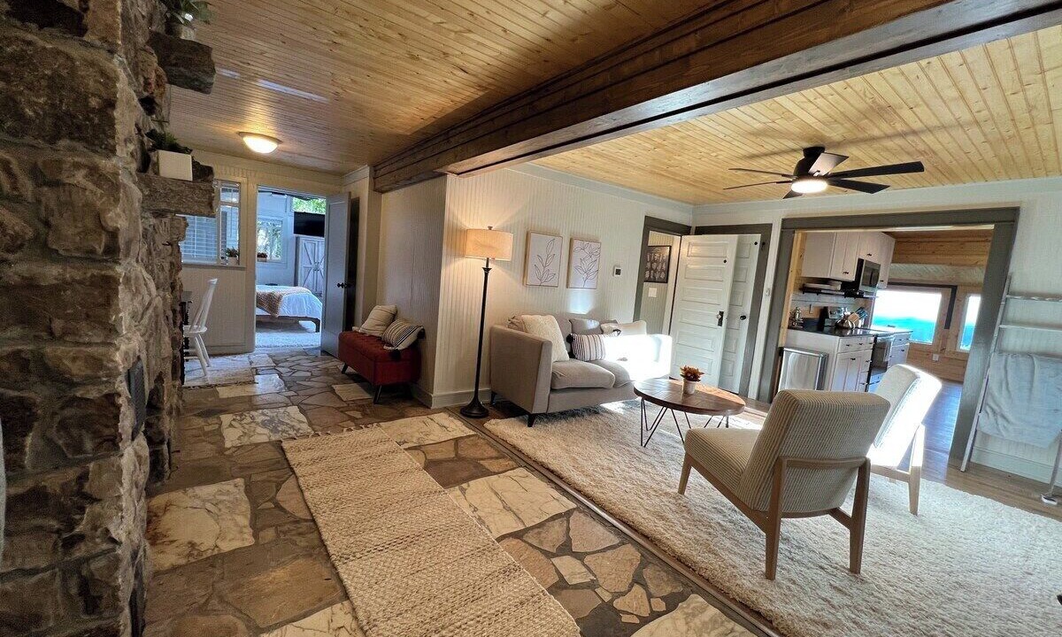 Photo of Livingroom in Apple Ridge