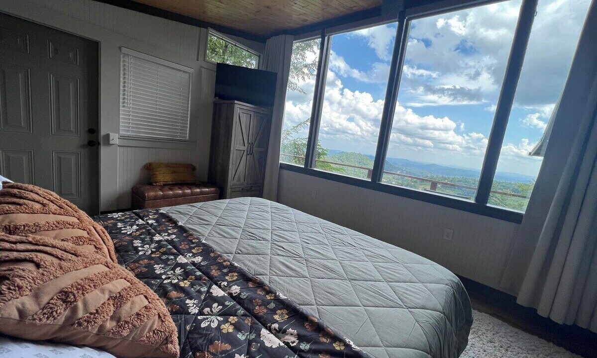 Photo of Bedroom in Apple Ridge