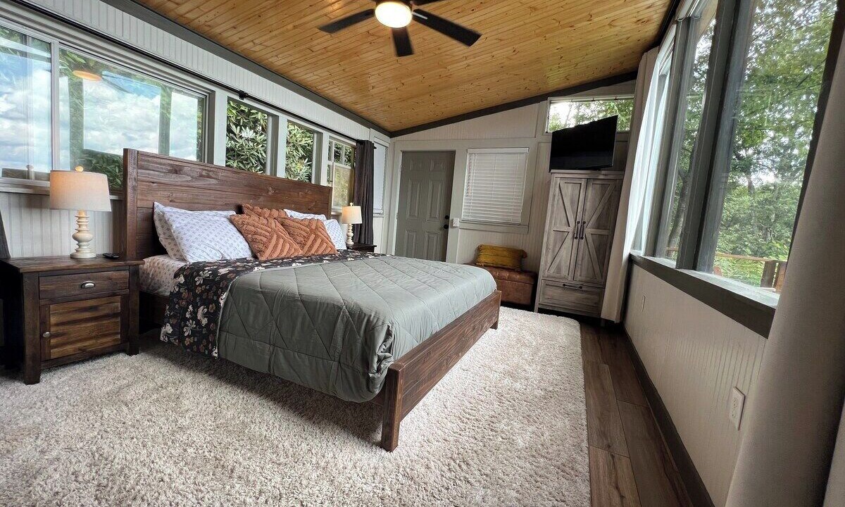 Photo of Bedroom in Apple Ridge