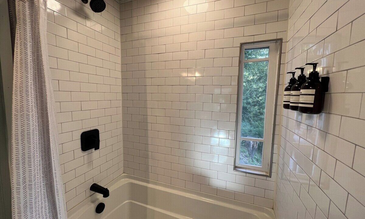 Photo of Bathroom in Apple Ridge