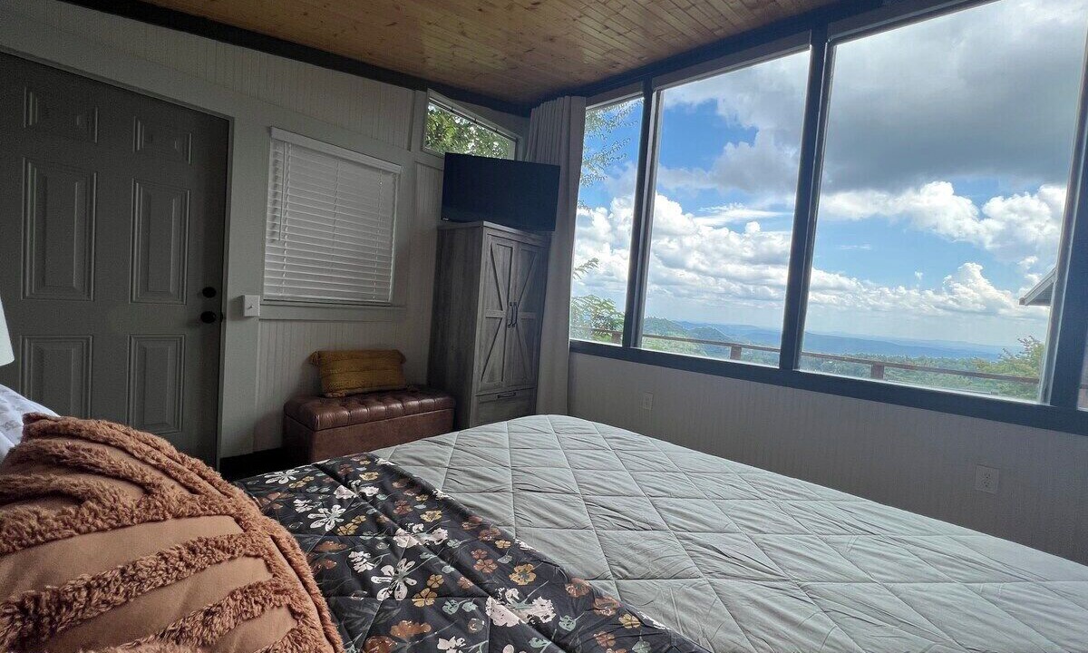 Photo of Bedroom in Apple Ridge