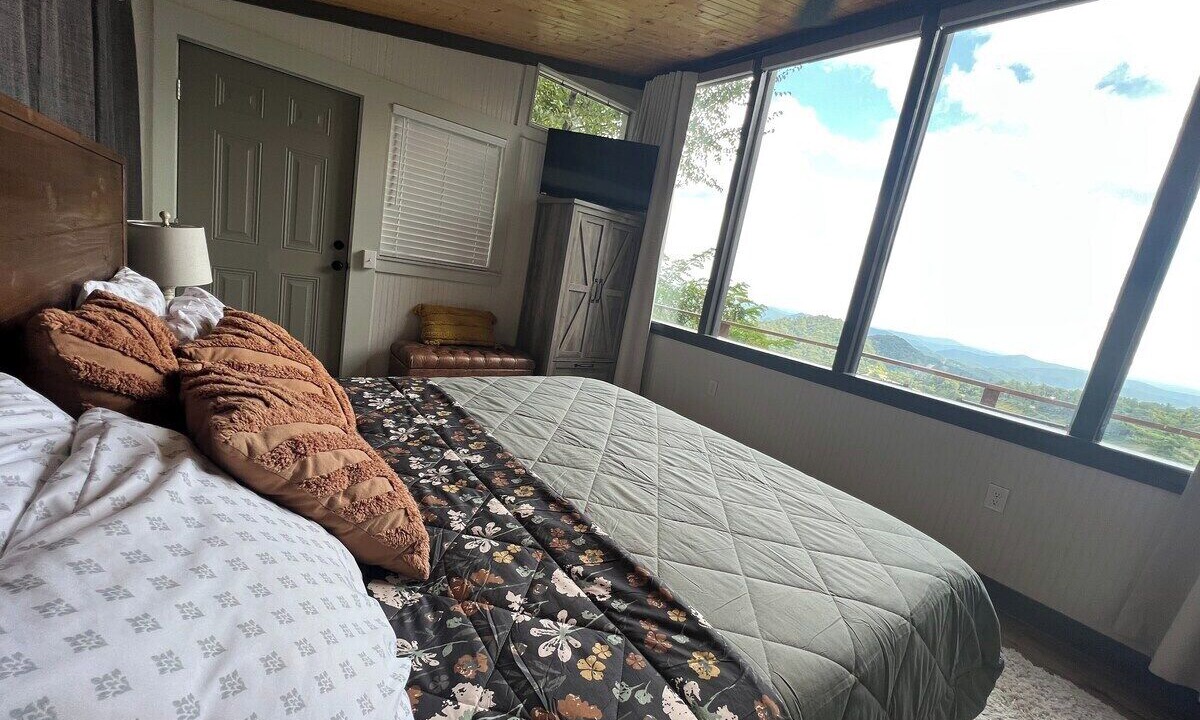Photo of Bedroom in Apple Ridge