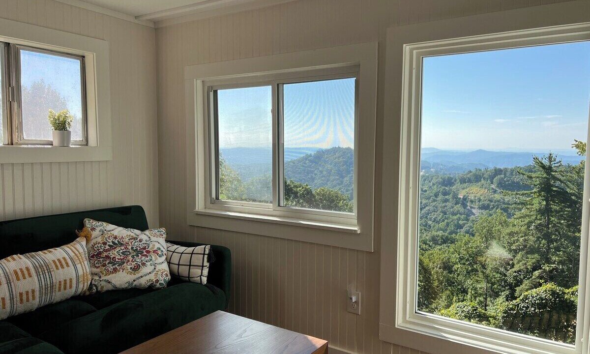 Photo of Livingroom in Apple Ridge