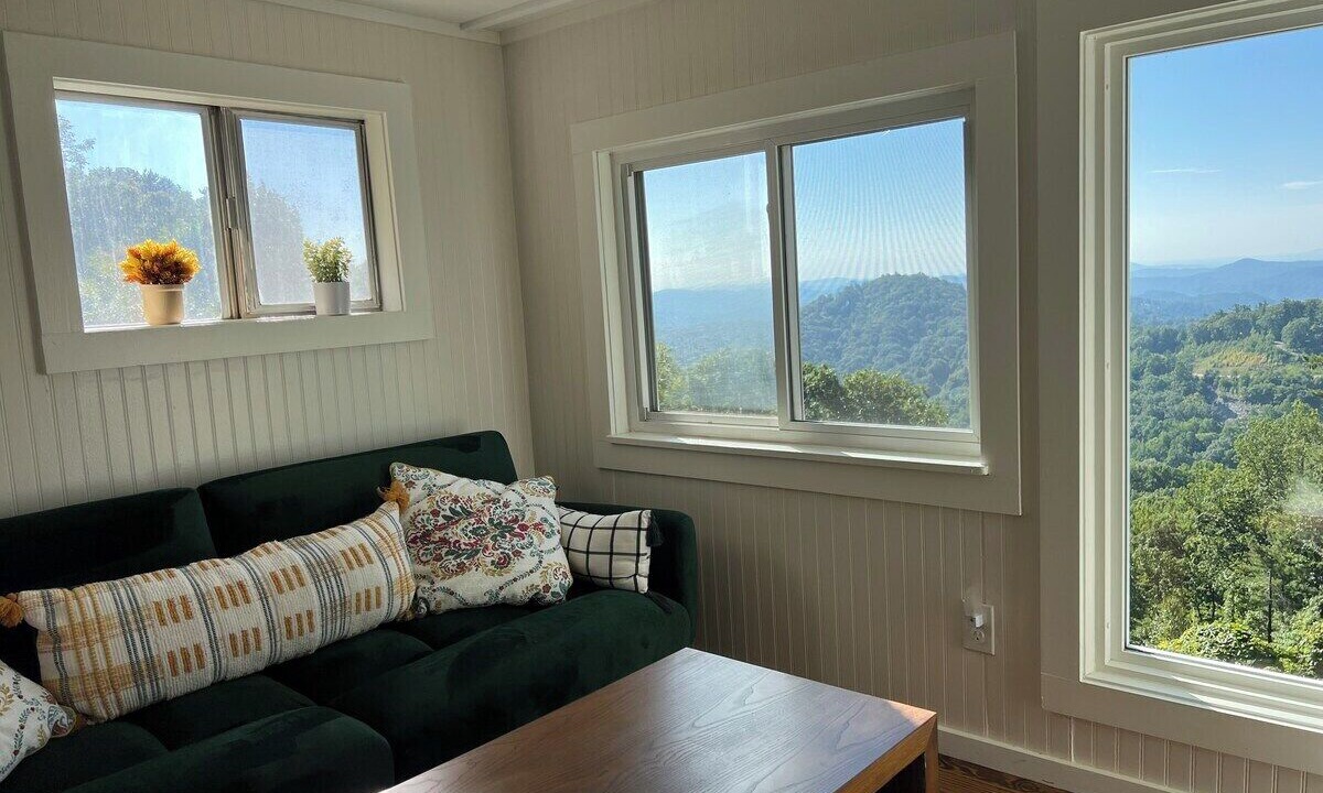 Photo of Livingroom in Apple Ridge