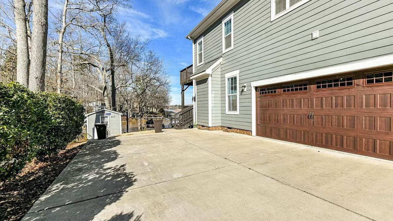 Photo of Outdoor in Belmont