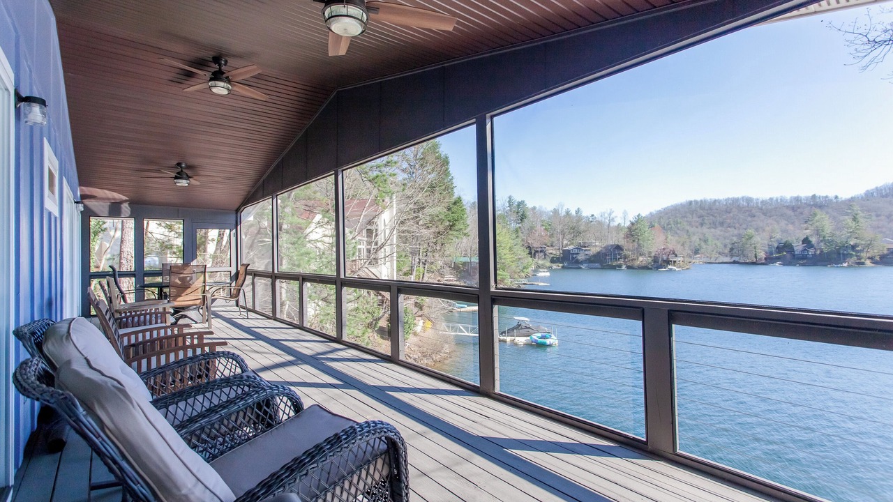 Photo of Patio Balcony in Robbinsville