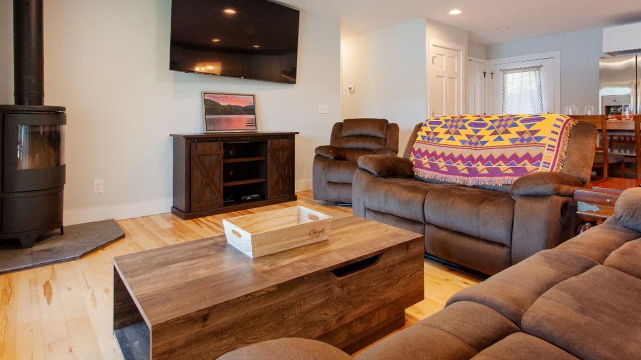 Photo of Livingroom in Robbinsville