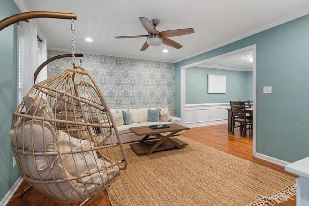 Photo of Livingroom in Southwest Raleigh