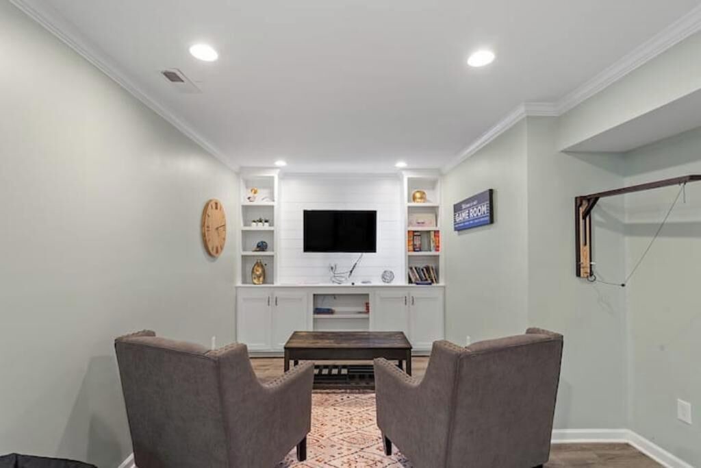 Photo of Livingroom in Southwest Raleigh