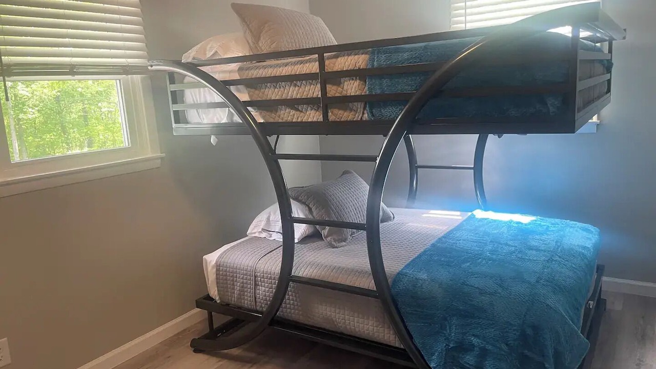 Photo of Bedroom in Dowelltown