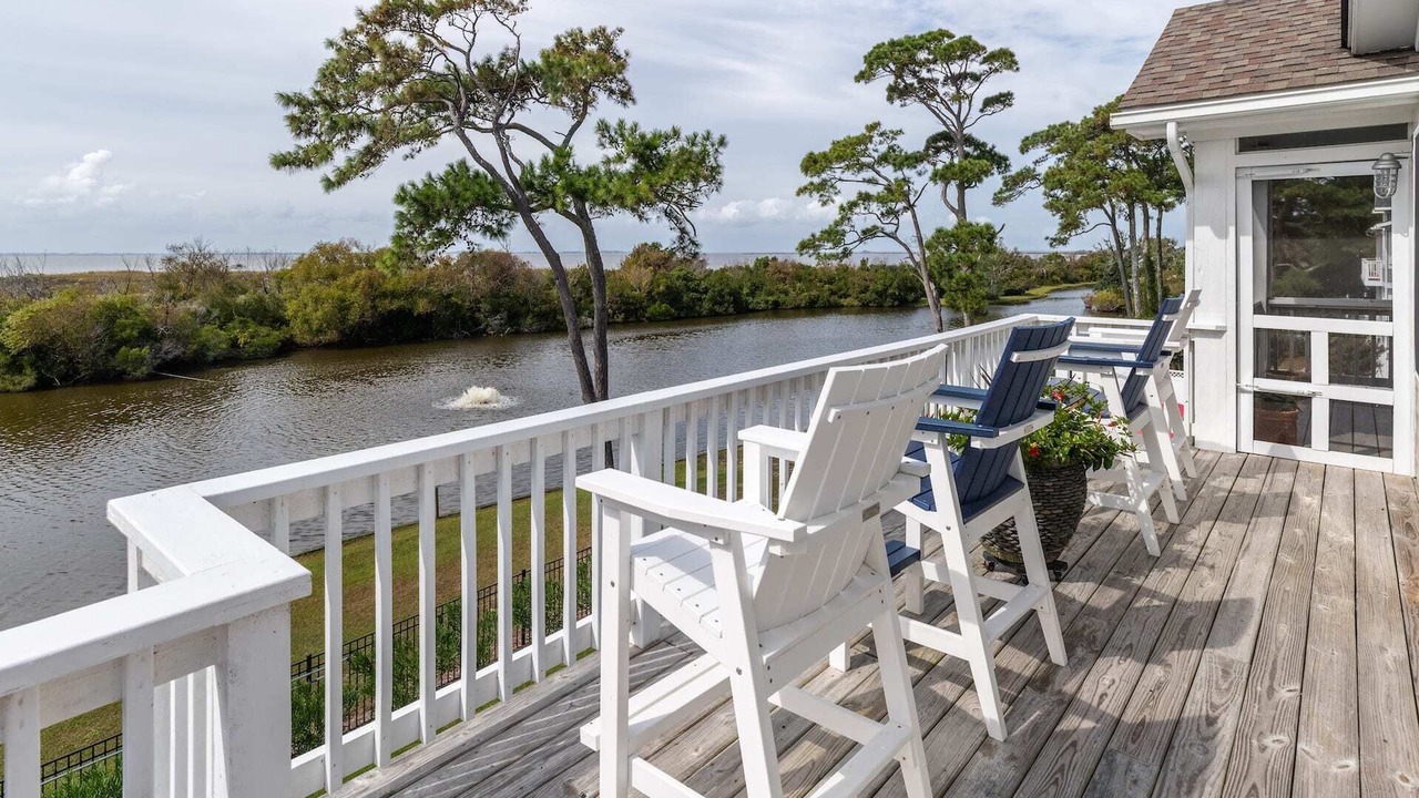 Photo of Outdoor in Corolla Light