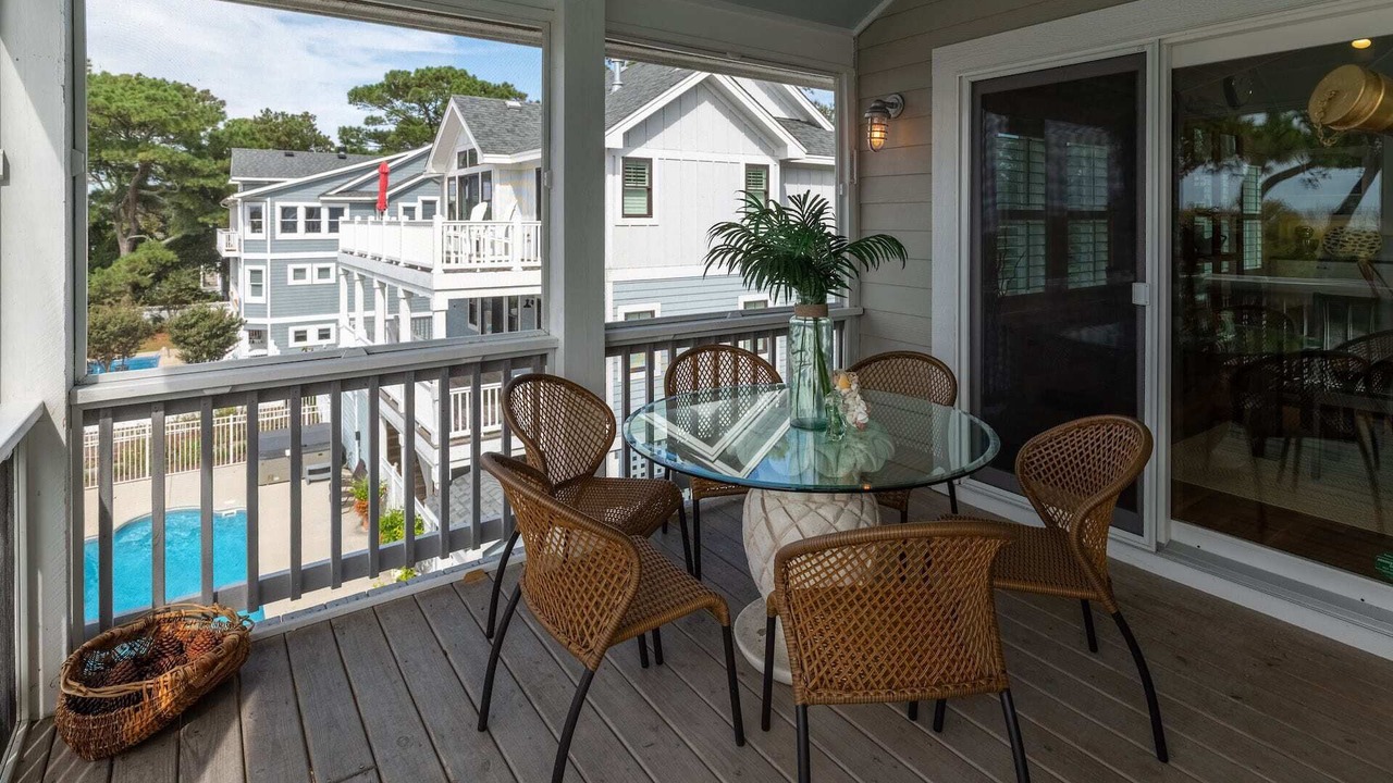 Photo of Outdoor in Corolla Light