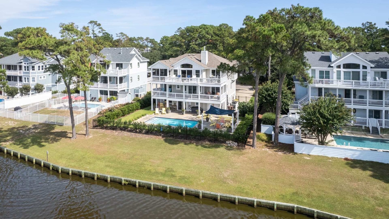 Photo of Outdoor in Corolla Light