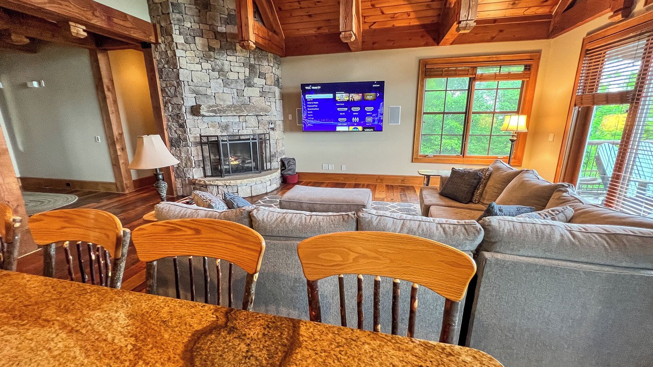 Photo of Livingroom in West Jefferson