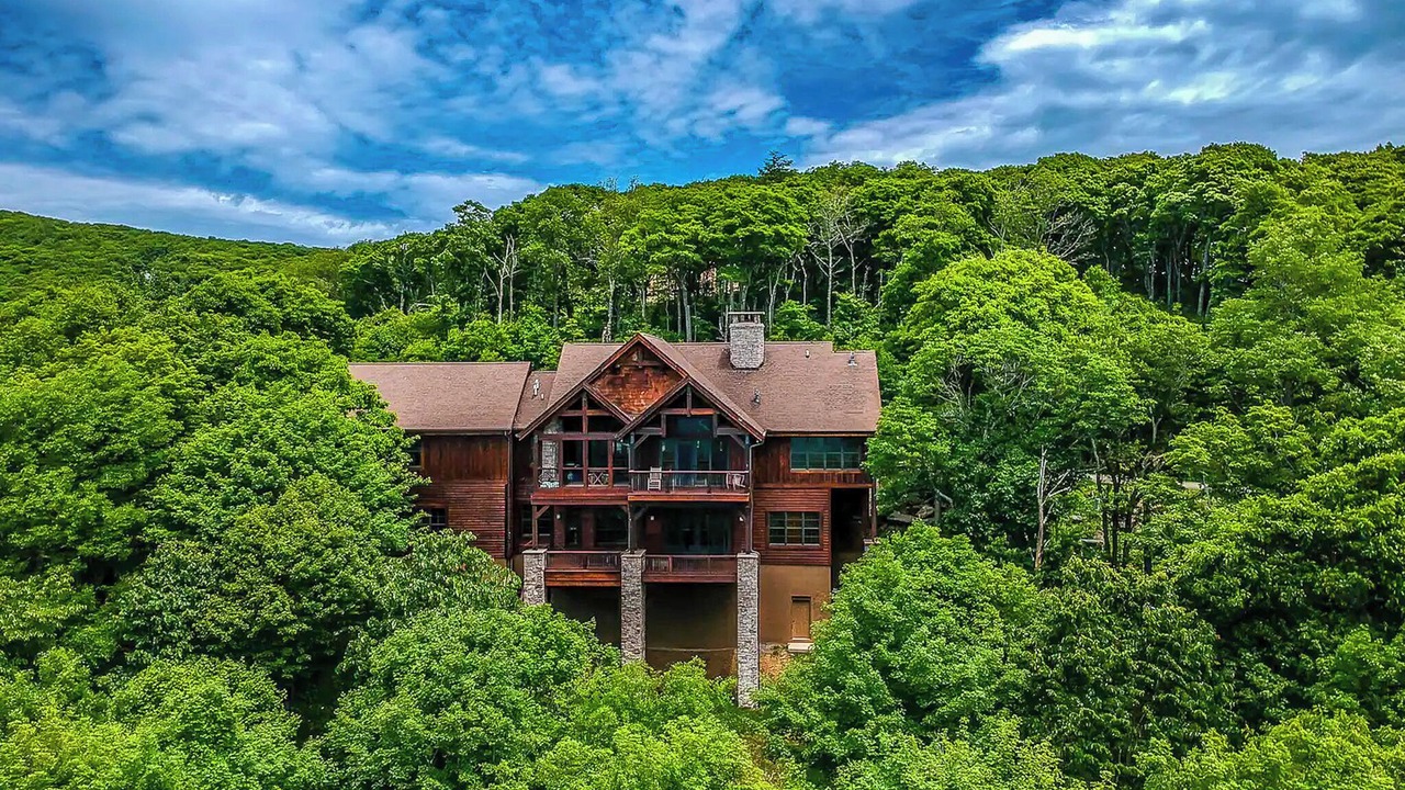 Photo of Outdoor in West Jefferson
