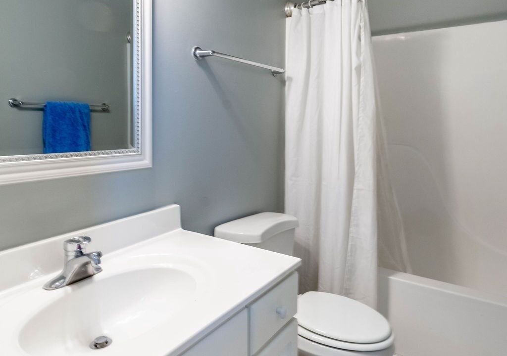 Photo of Bathroom in Manteo
