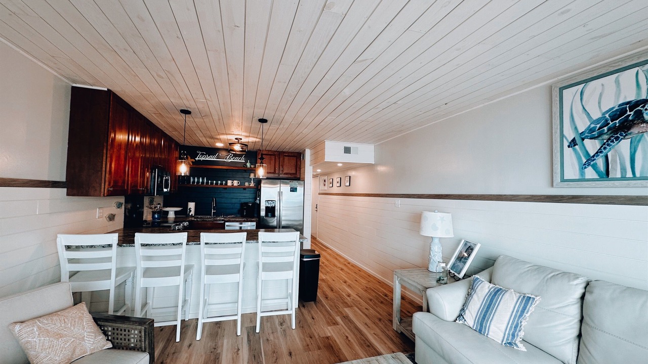 Photo of Livingroom in McCutcheon Field