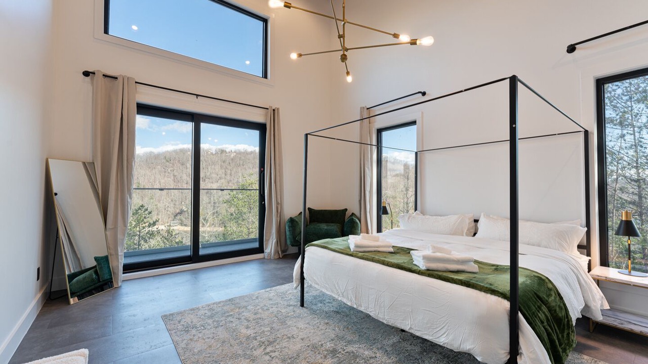 Photo of Bedroom in Lake Lure