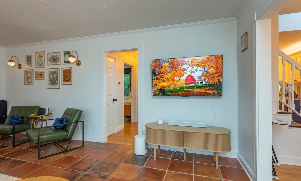 Photo of Bedroom in Royal Pines