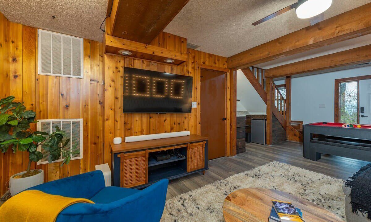 Photo of Bedroom in Royal Pines